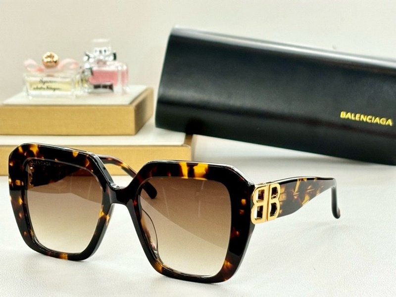 Balenciaga Sunglasses 142